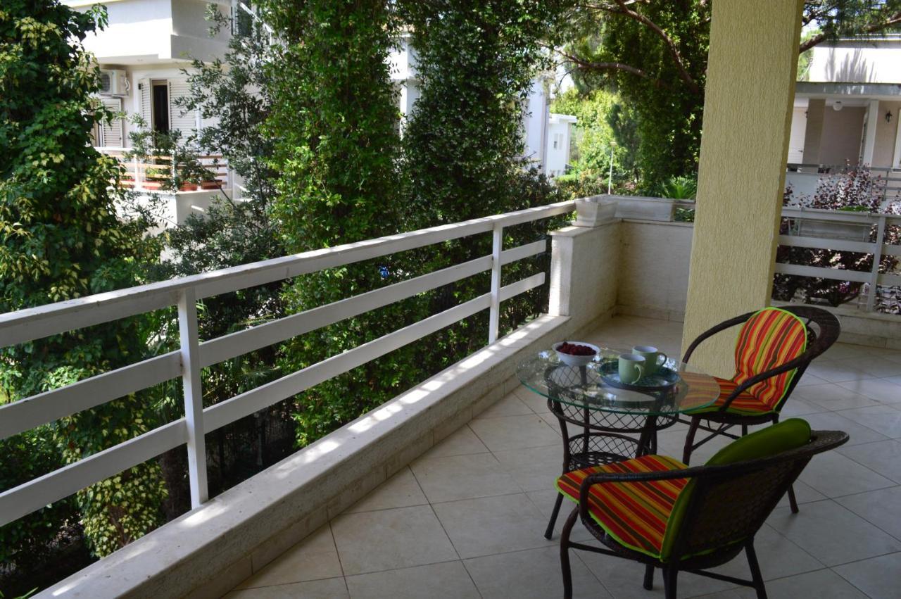 Вилла A Cozy Duplex In The Lalzi Bay Дуррес Экстерьер фото