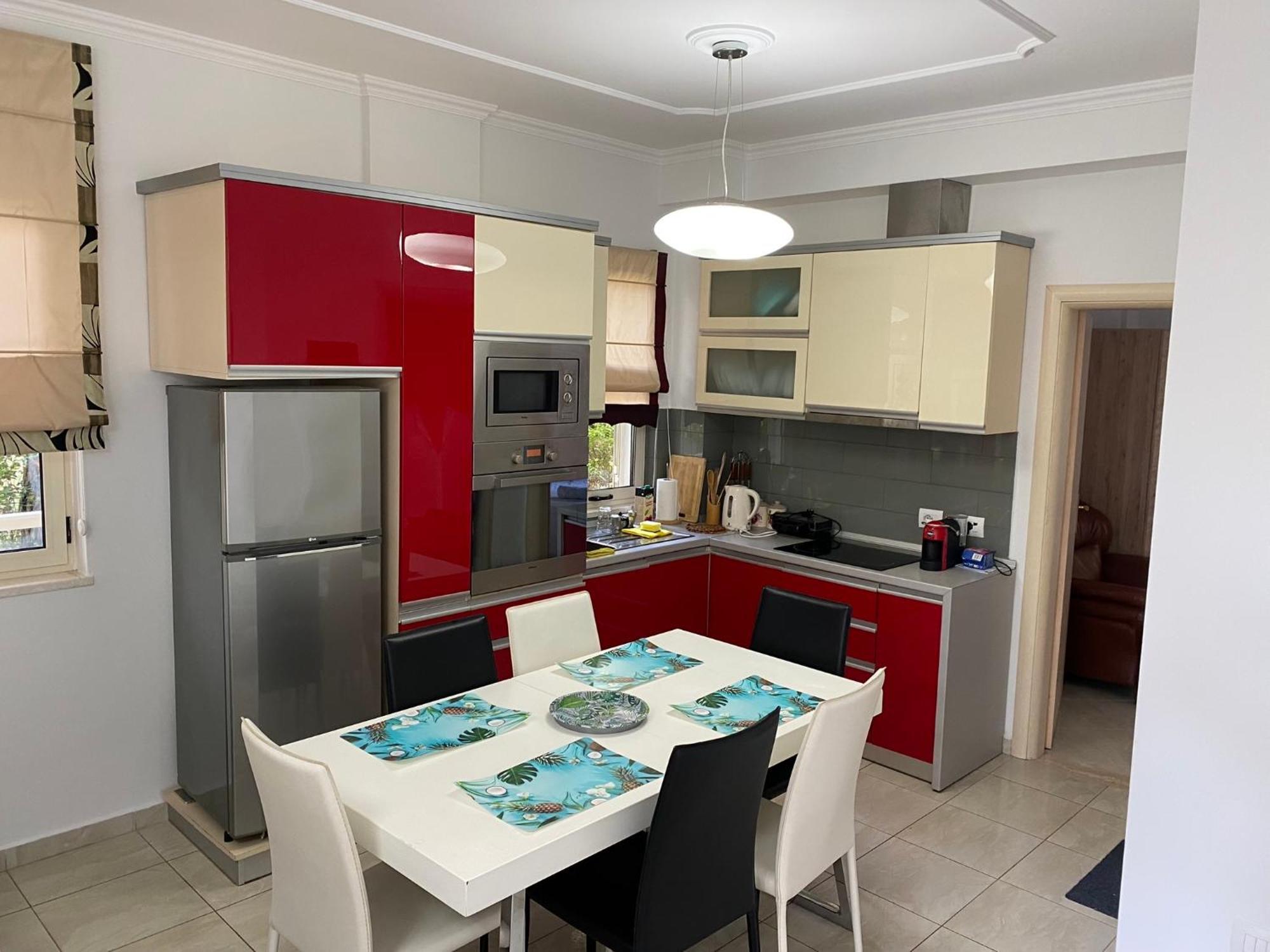 Вилла A Cozy Duplex In The Lalzi Bay Дуррес Экстерьер фото